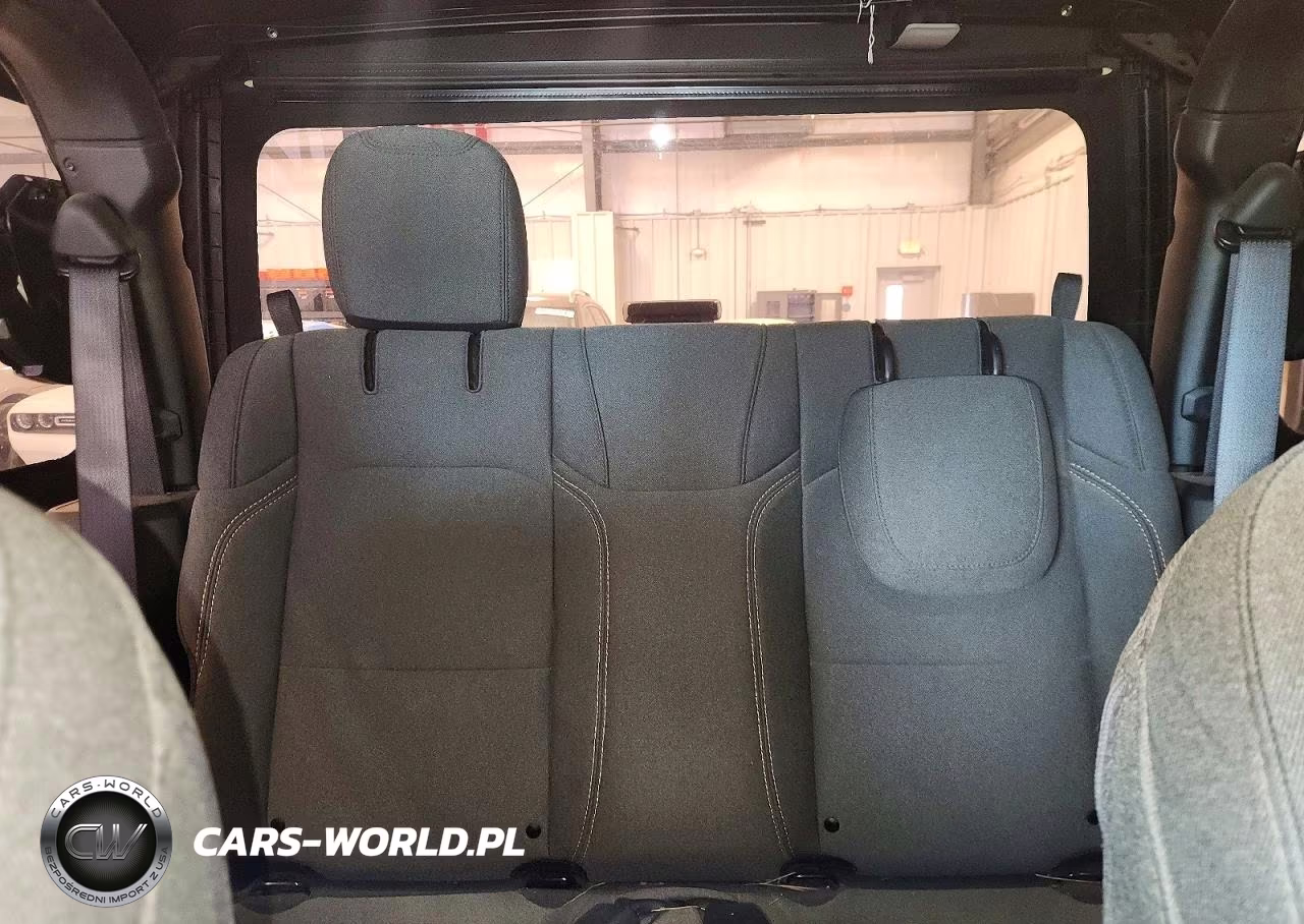 2024 Jeep Wrangler Sport VIN:1C4PJXANXRW136368 - 10