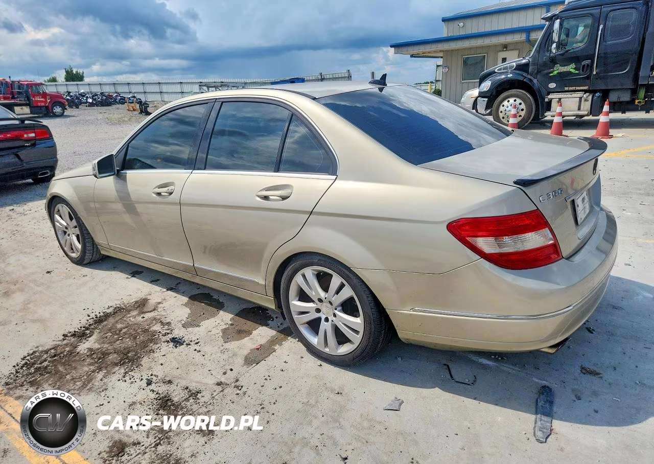 2011 Mercedes-Benz C 300 VIN:WDDGF5EB8BR171135 - 2