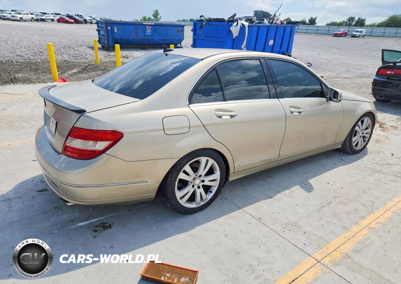 2011 Mercedes-Benz C 300 VIN:WDDGF5EB8BR171135 - 3