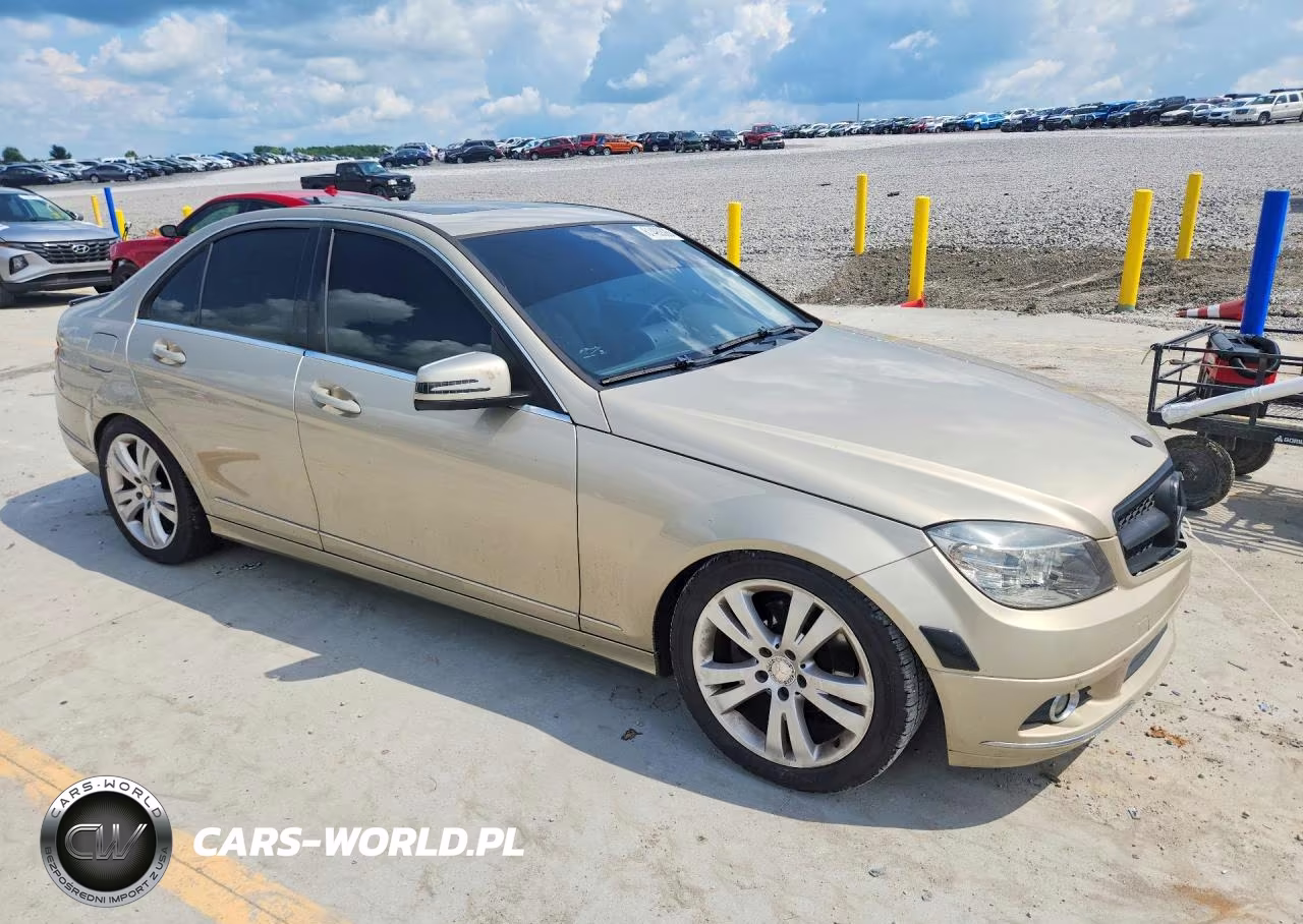 2011 Mercedes-Benz C 300 VIN:WDDGF5EB8BR171135 - 4