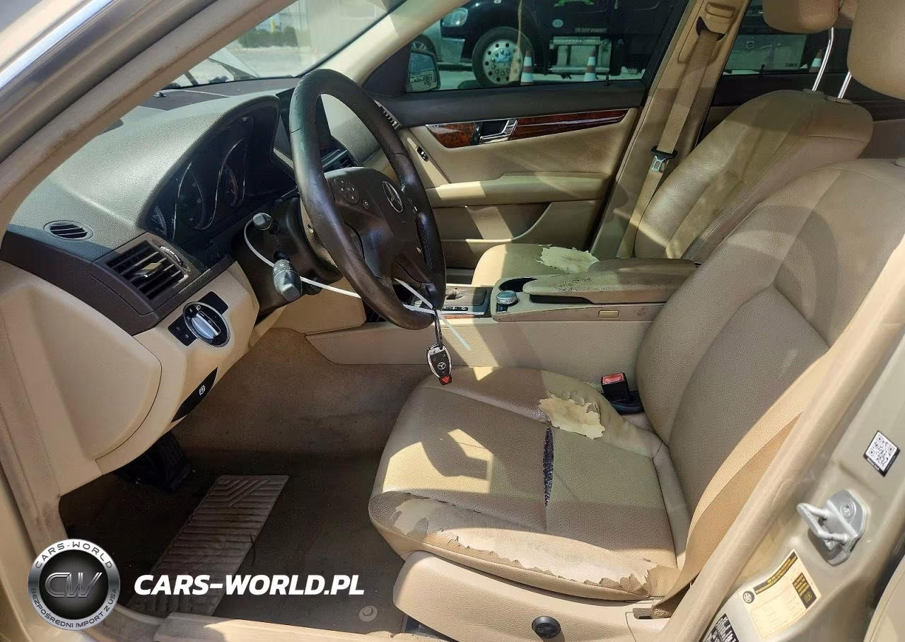 2011 Mercedes-Benz C 300 VIN:WDDGF5EB8BR171135 - 7