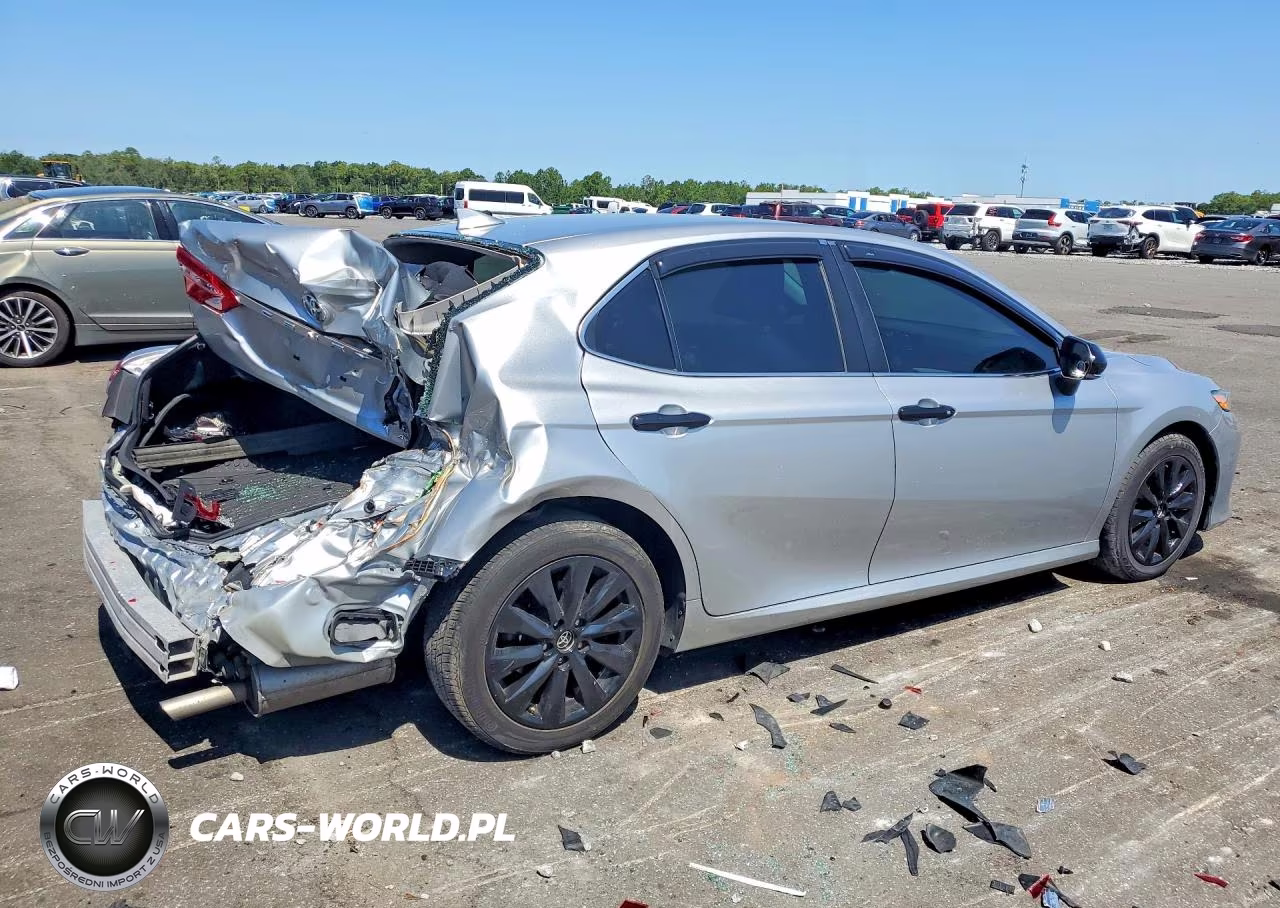 2020 Toyota Camry Le VIN:4T1C11BK4LU009470 - 3
