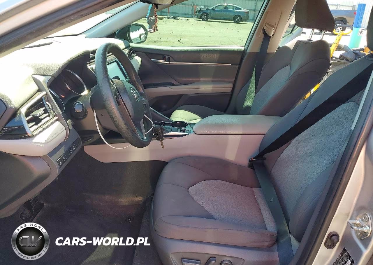 2020 Toyota Camry Le VIN:4T1C11BK4LU009470 - 7
