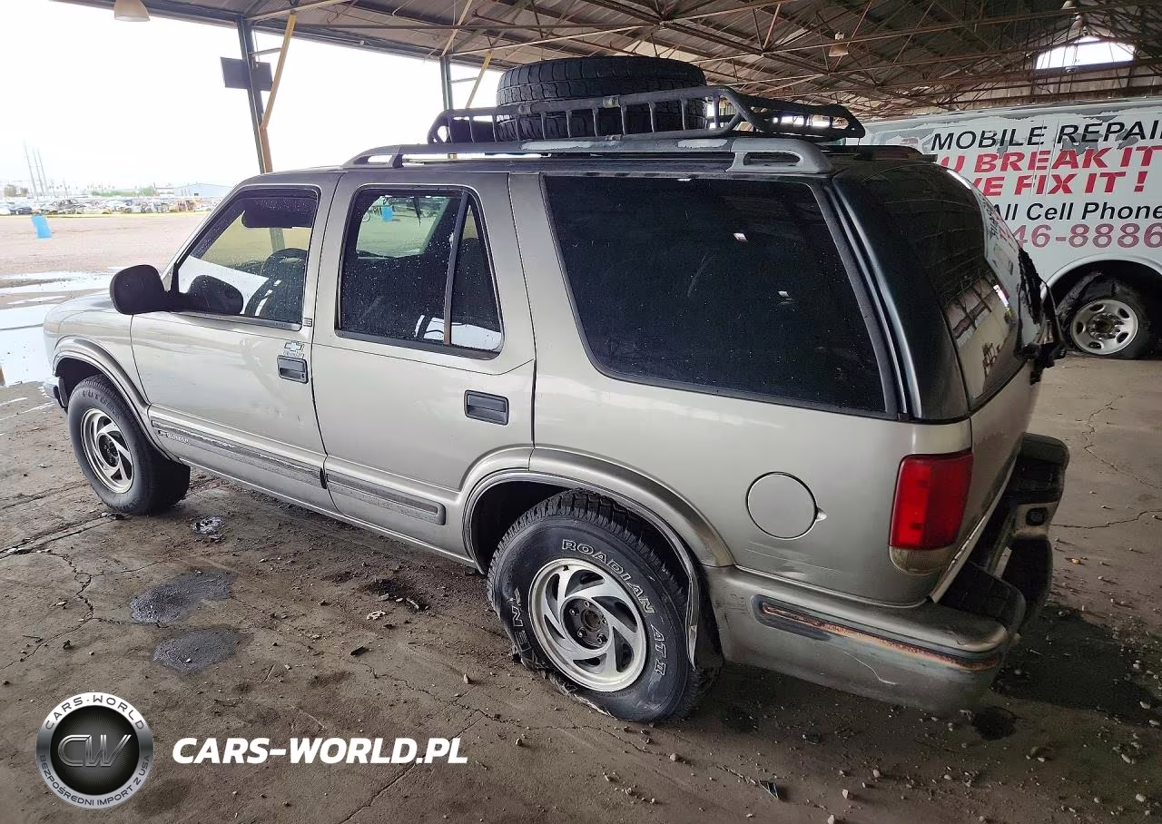 1998 Chevrolet Blazer VIN:1GNDT13W8W2208632 - 2