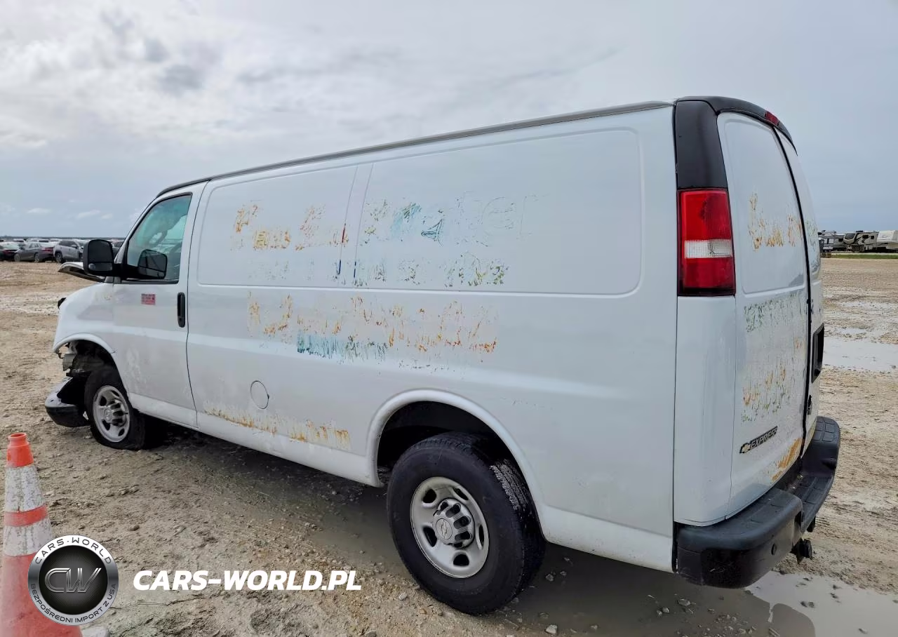 2019 Chevrolet Express G25 VIN:1GCWGAFP4K1257613 - 2