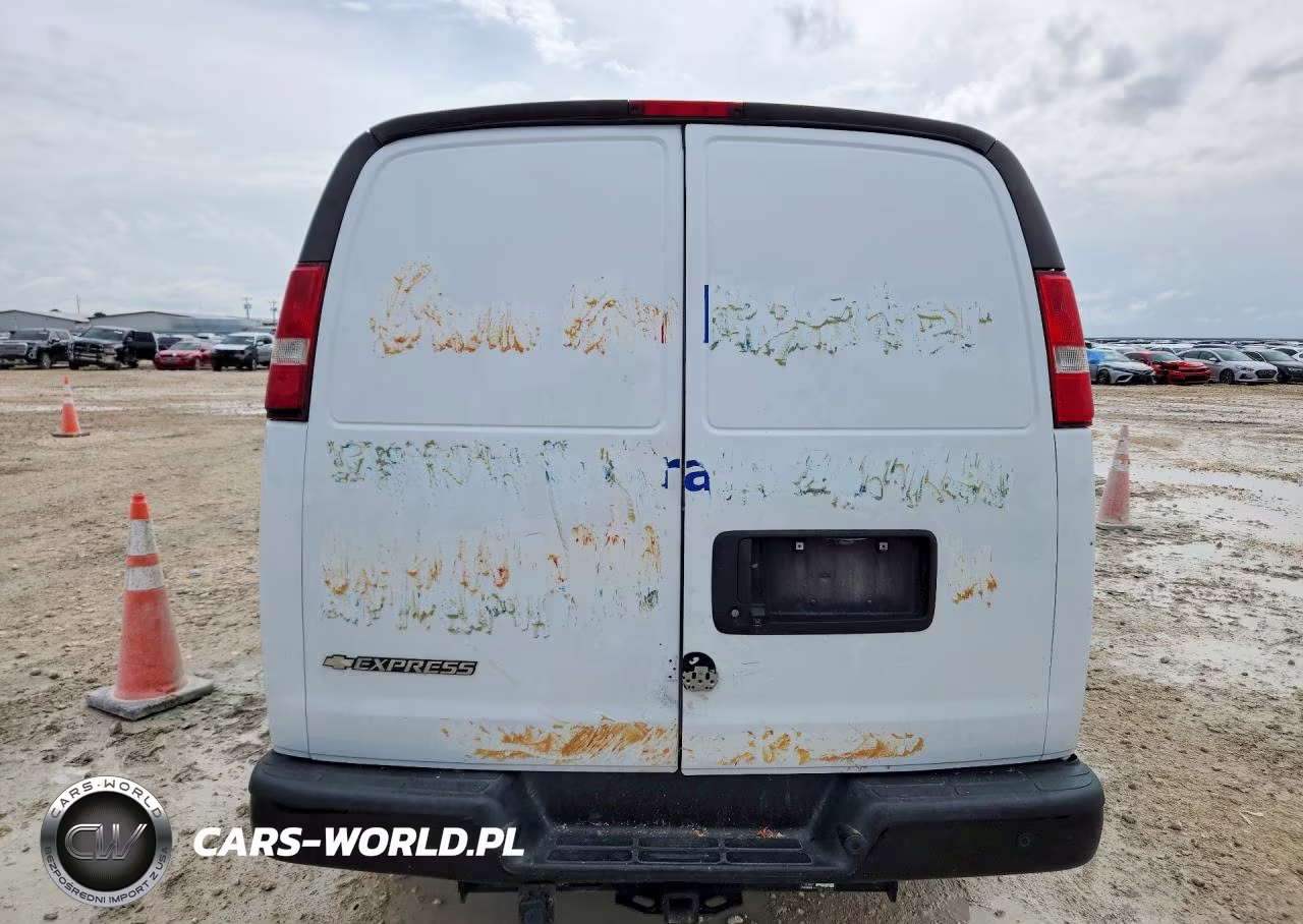 2019 Chevrolet Express G25 VIN:1GCWGAFP4K1257613 - 6