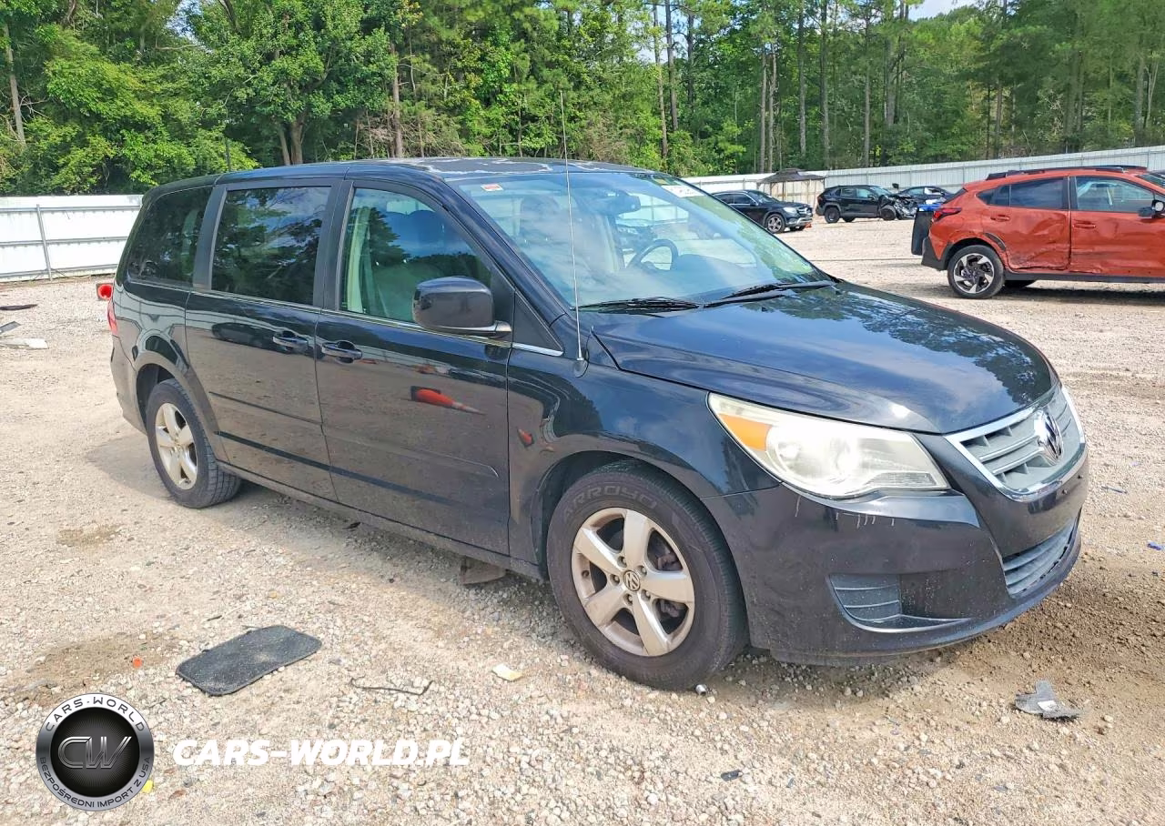 2010 Volkswagen Routan Se VIN:2V4RW3D1XAR280260 - 4