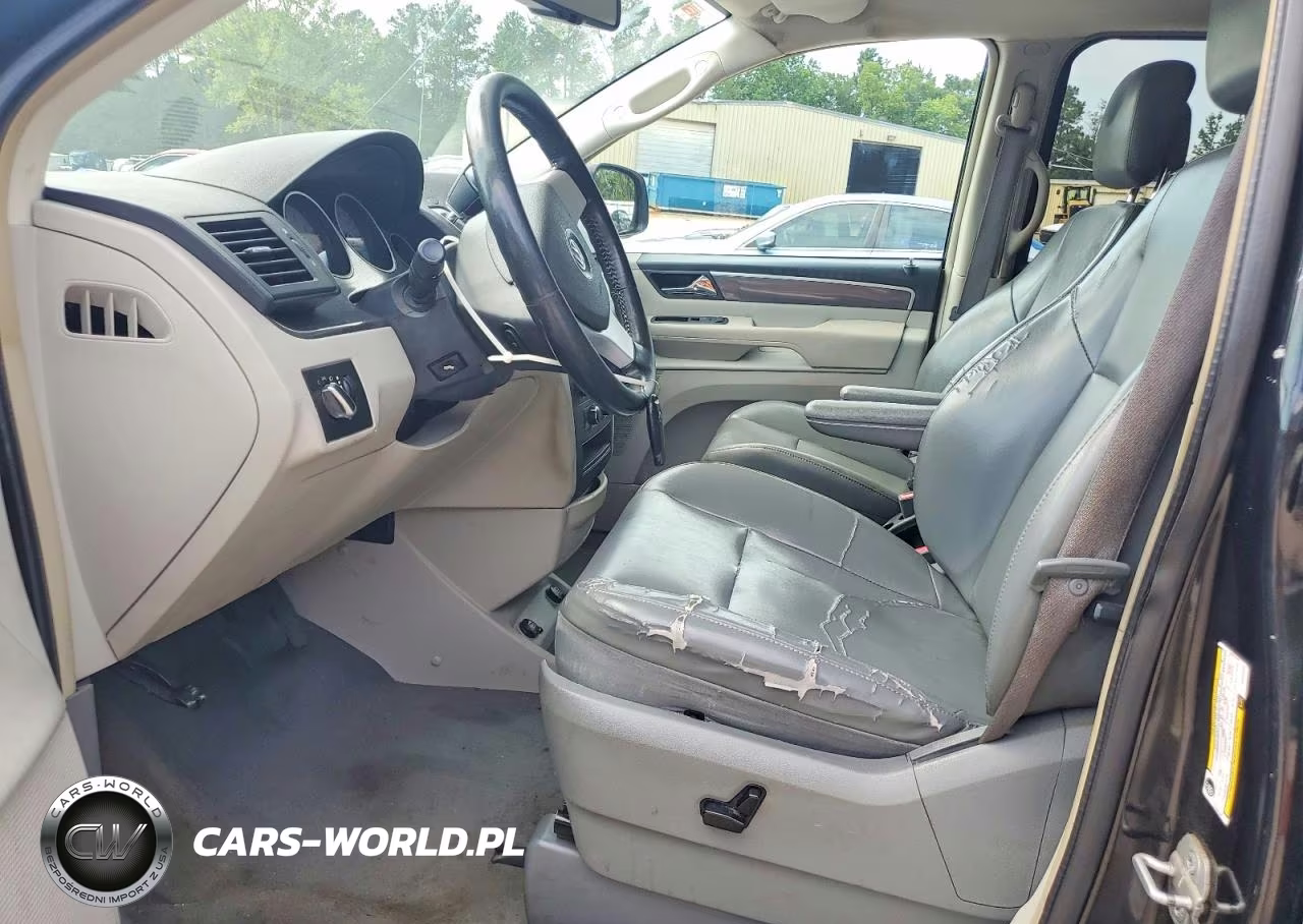 2010 Volkswagen Routan Se VIN:2V4RW3D1XAR280260 - 7