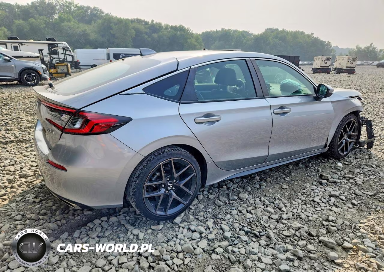 2023 Honda Civic Sport Touring VIN:19XFL1H80PE007839 - 3