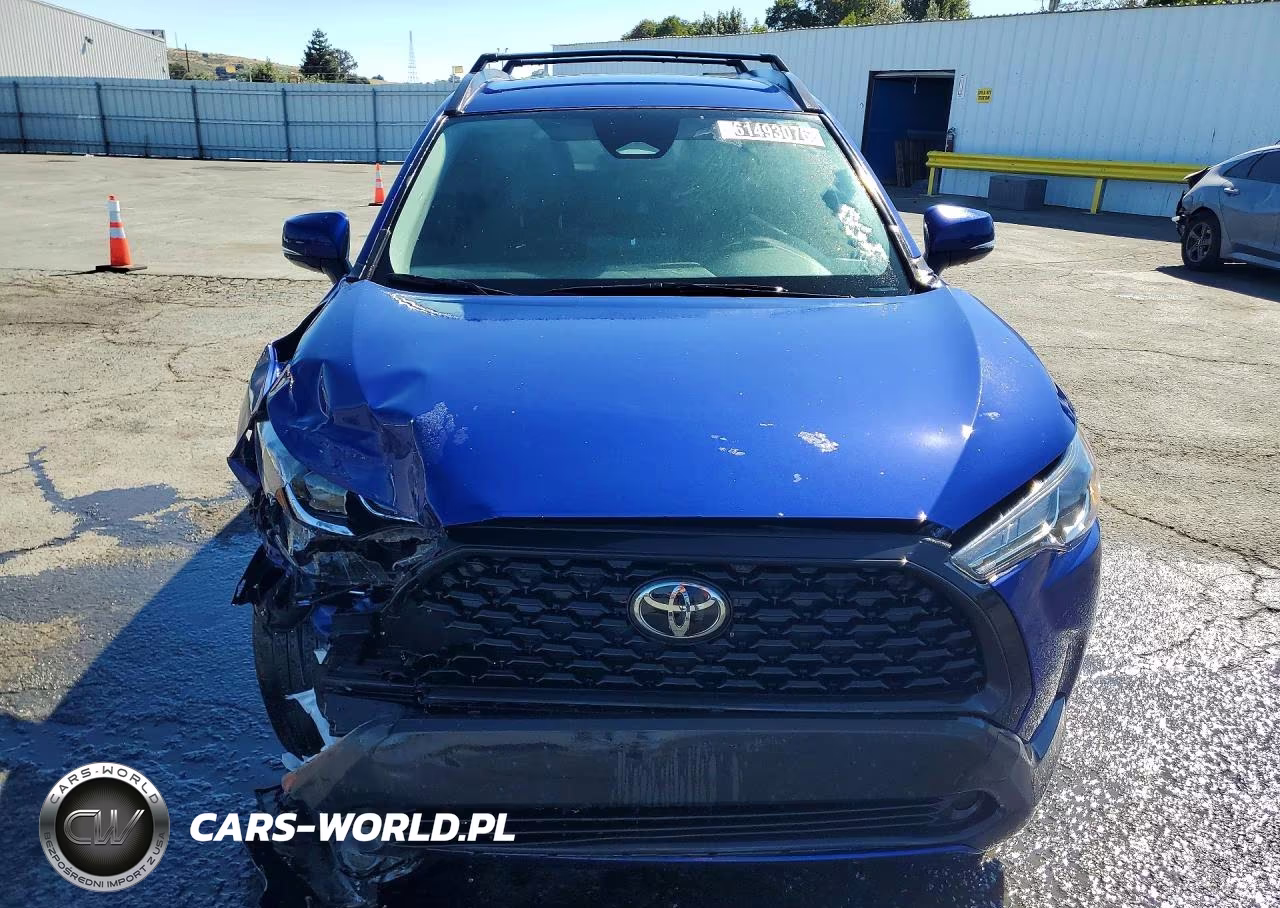 2023 Toyota Corolla Cross Le VIN:7MUCAABG0PV067737 - 5