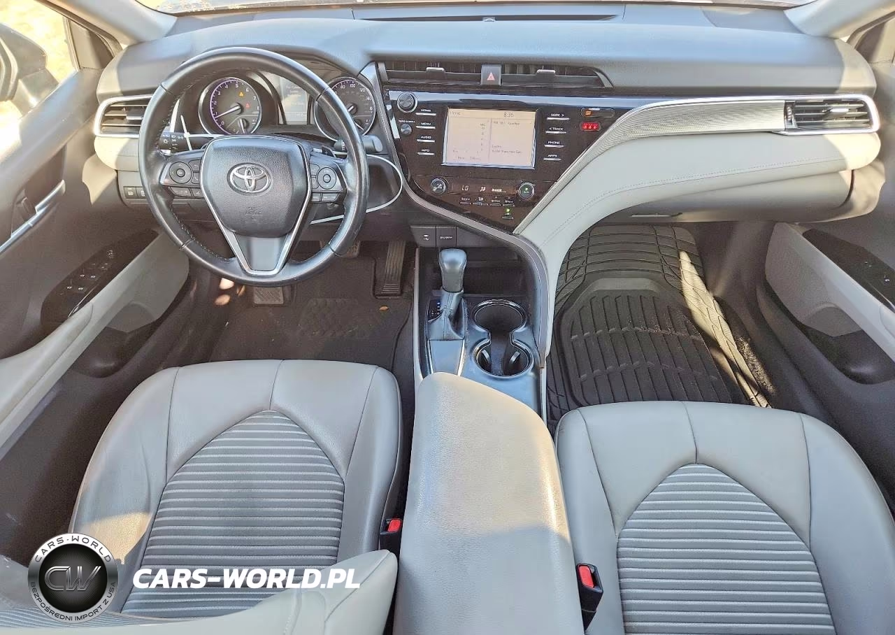 2018 Toyota Camry Se VIN:4T1B11HK6JU158611 - 8