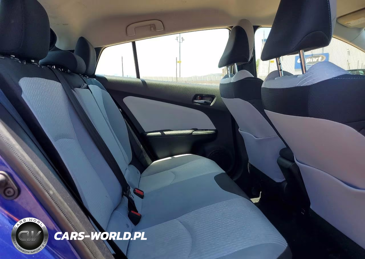 2018 Toyota Prius Two VIN:JTDKBRFU5J3069333 - 10