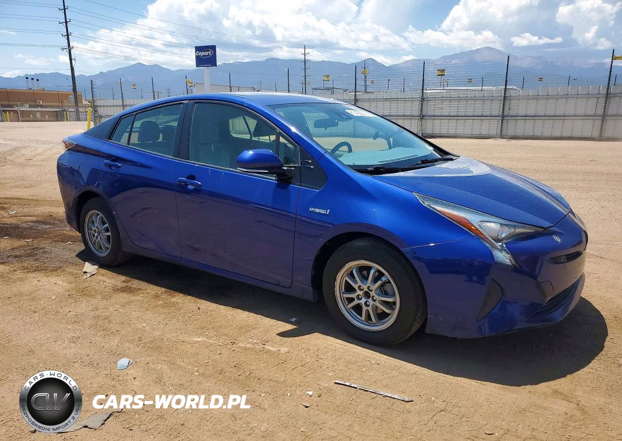 2018 Toyota Prius Two VIN:JTDKBRFU5J3069333 - 4