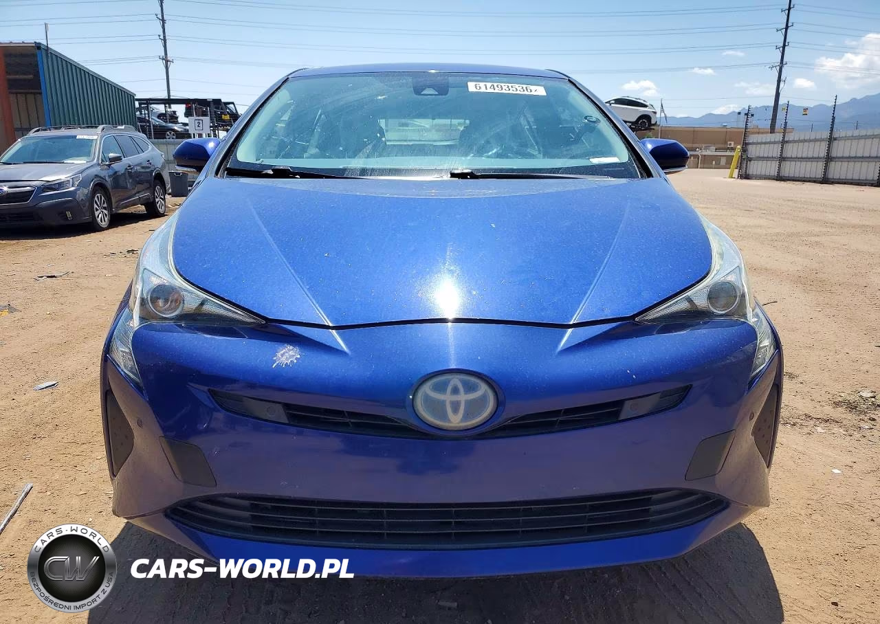 2018 Toyota Prius Two VIN:JTDKBRFU5J3069333 - 5