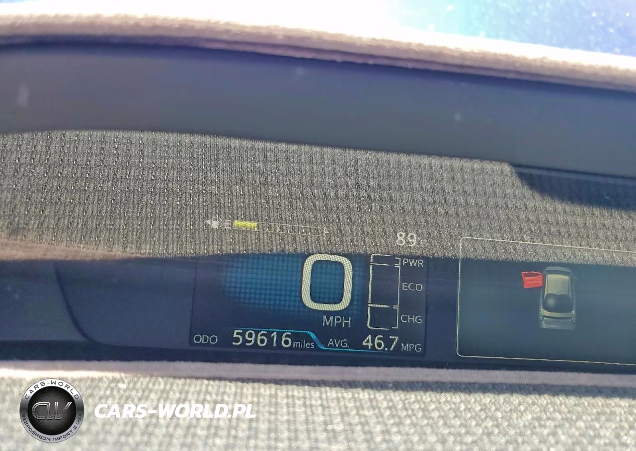 2018 Toyota Prius Two VIN:JTDKBRFU5J3069333 - 9
