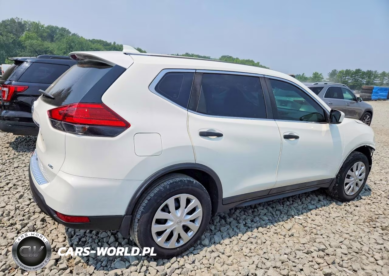 2017 Nissan Rogue S VIN:5N1AT2MV2HC782868 - 3