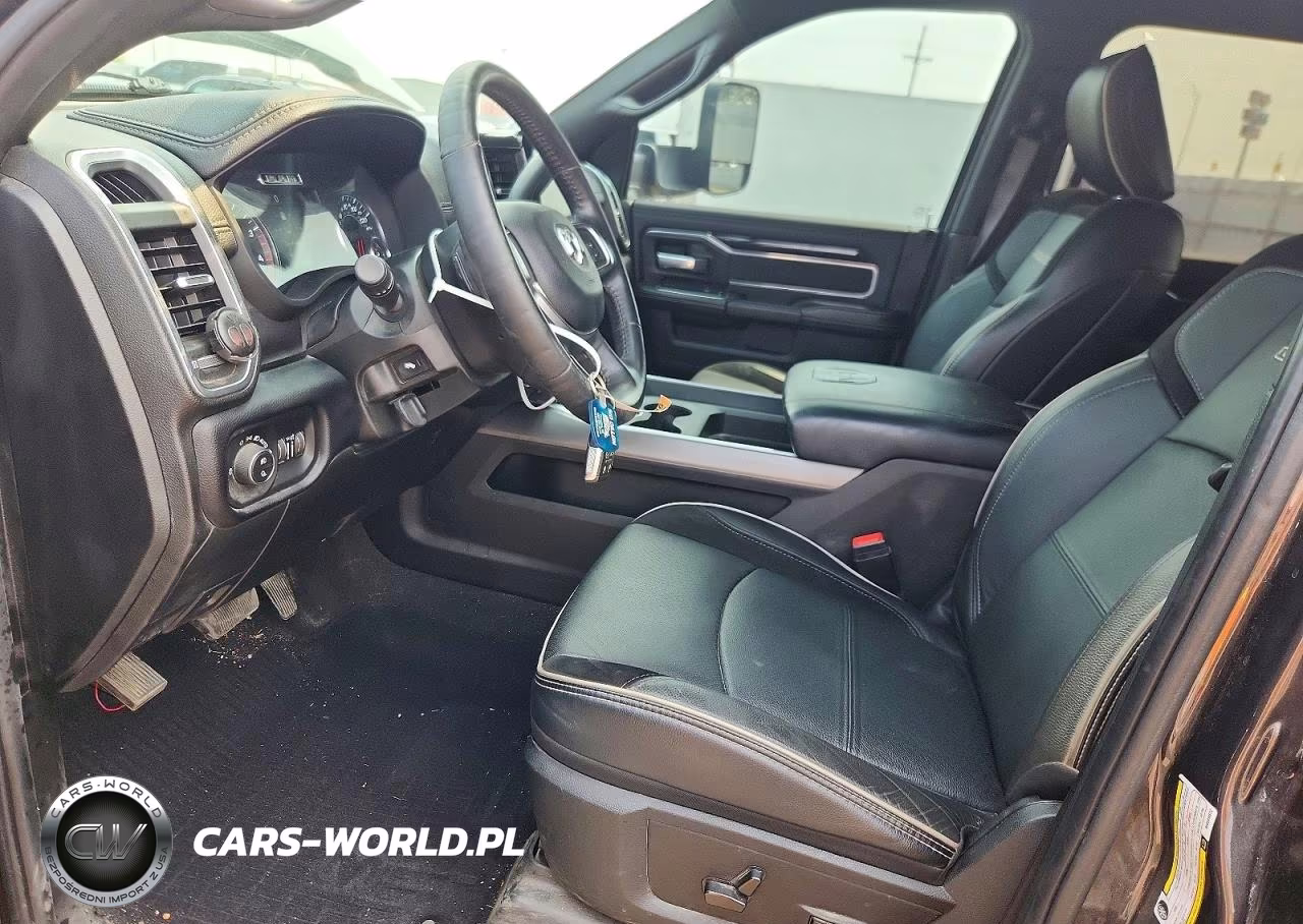 2021 Ram 3500 Laramie VIN:3C63RRJL5MG589572 - 7