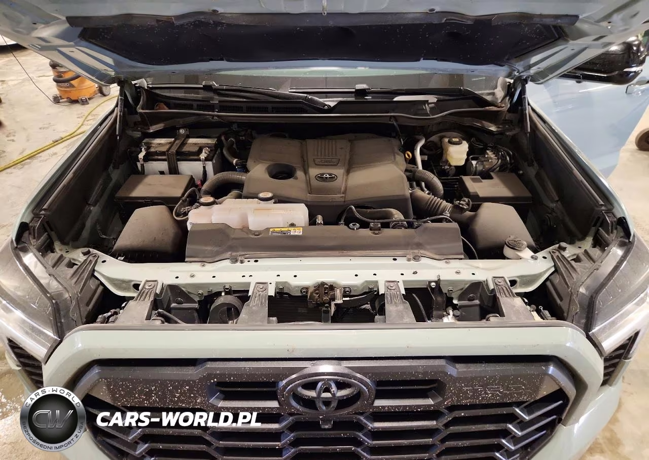 2025 Toyota Tundra Limited VIN:5TFWA5DB4SX318553 - 11