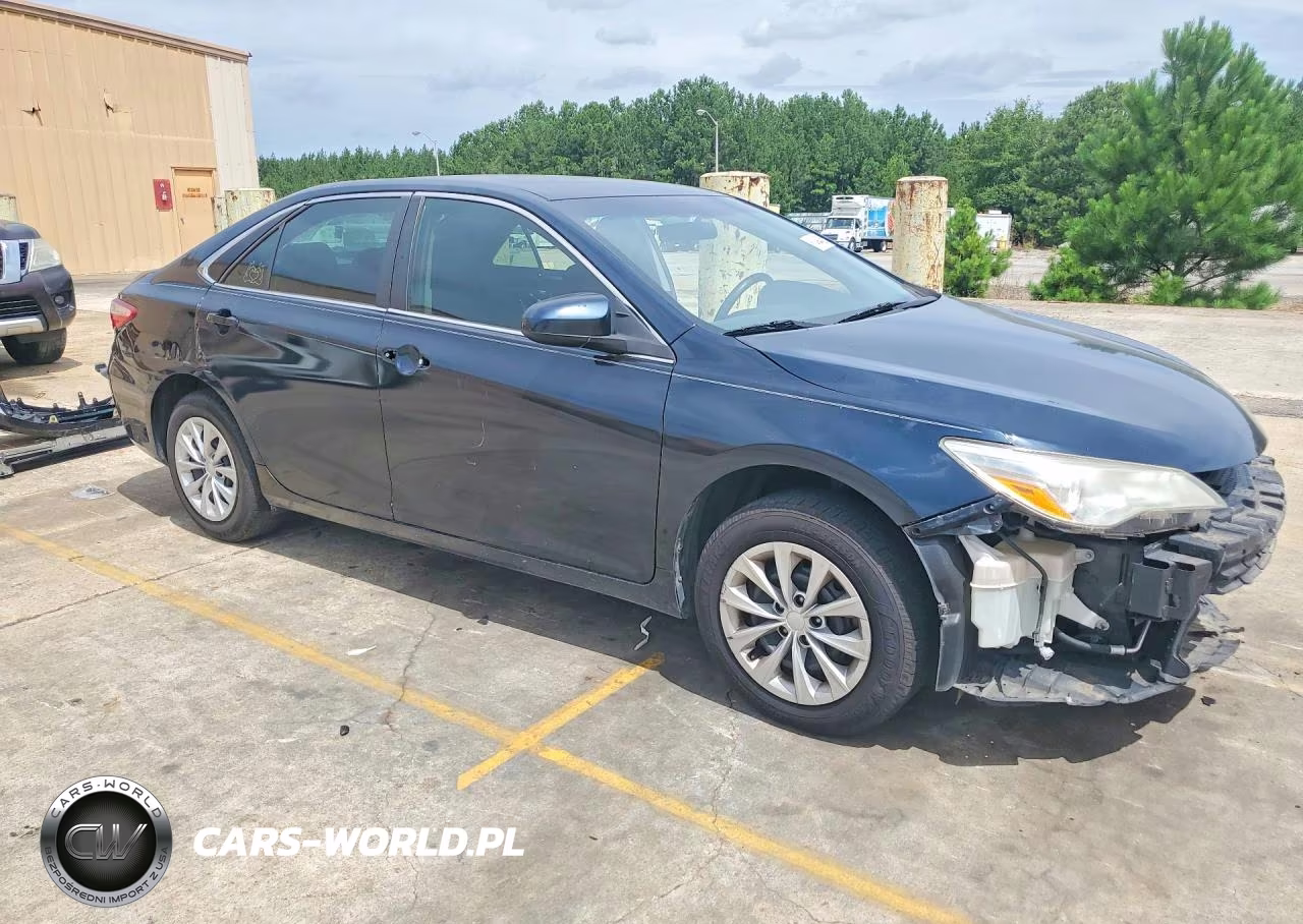 2017 Toyota Camry Le VIN:4T1BF1FK1HU449483 - 4