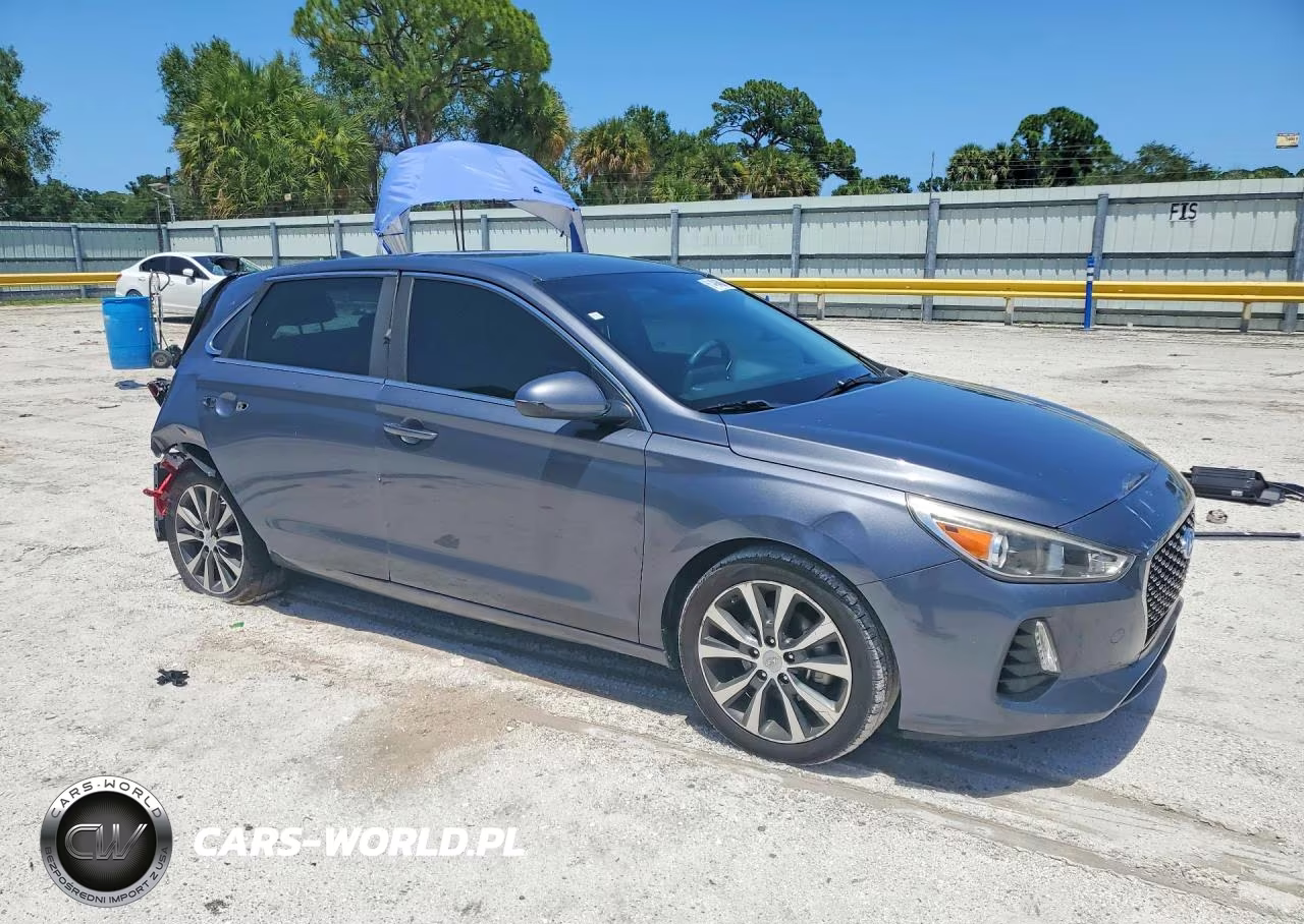 2018 Hyundai Elantra Gt Base VIN:KMHH35LE4JU014682 - 4