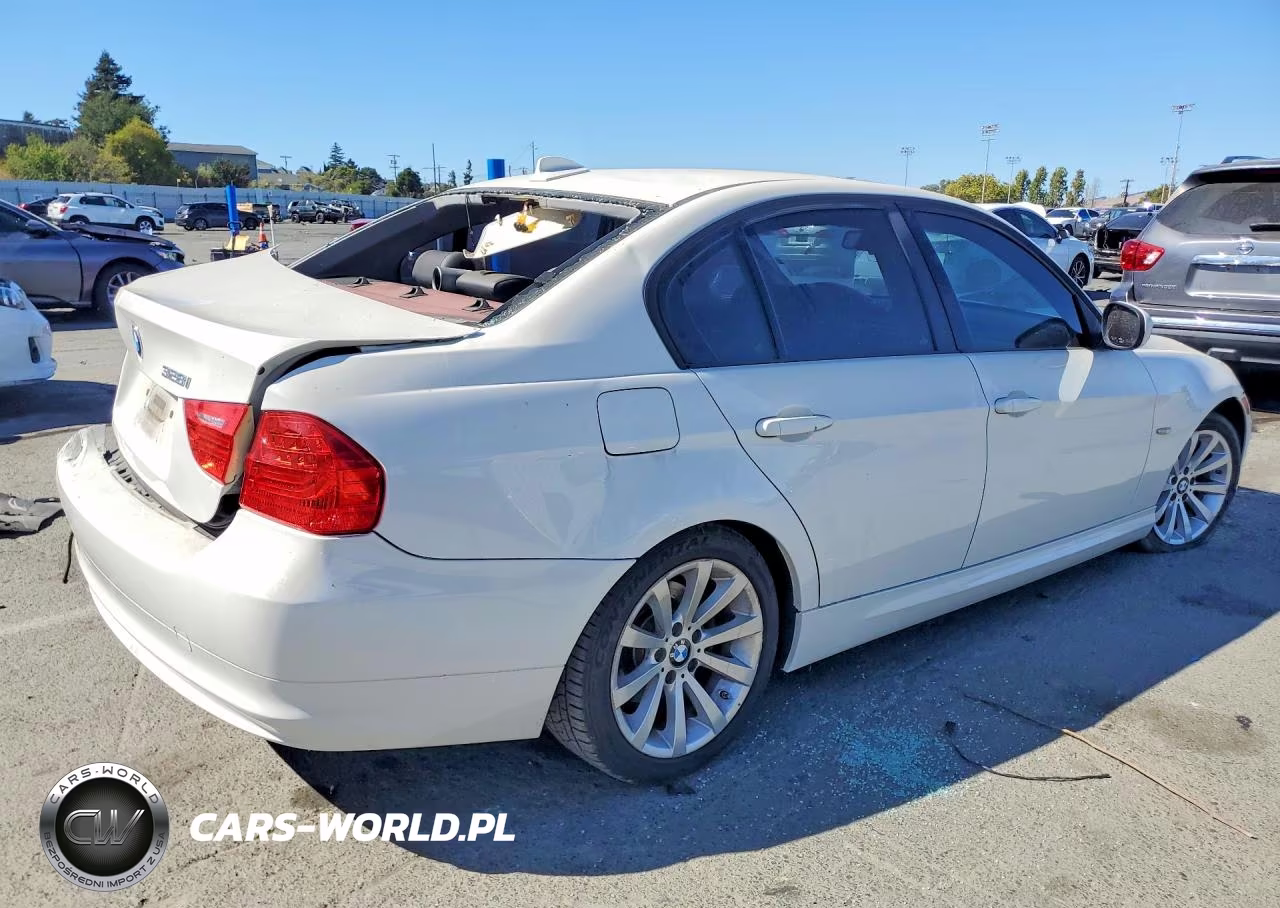 2011 BMW 328 I VIN:WBAPH7G5XBNN03247 - 3