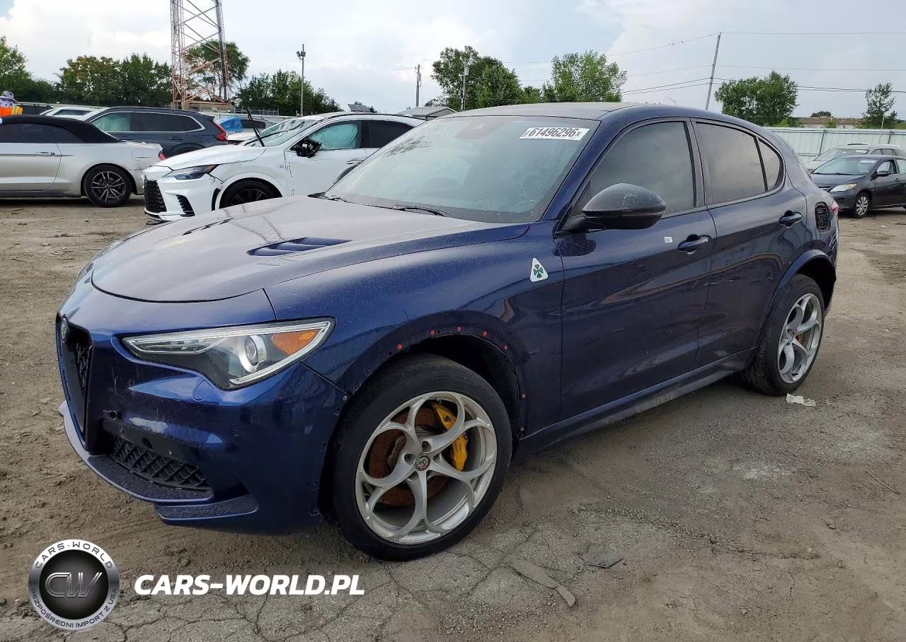 2018 Alfa Romeo Stelvio Quadrifoglio