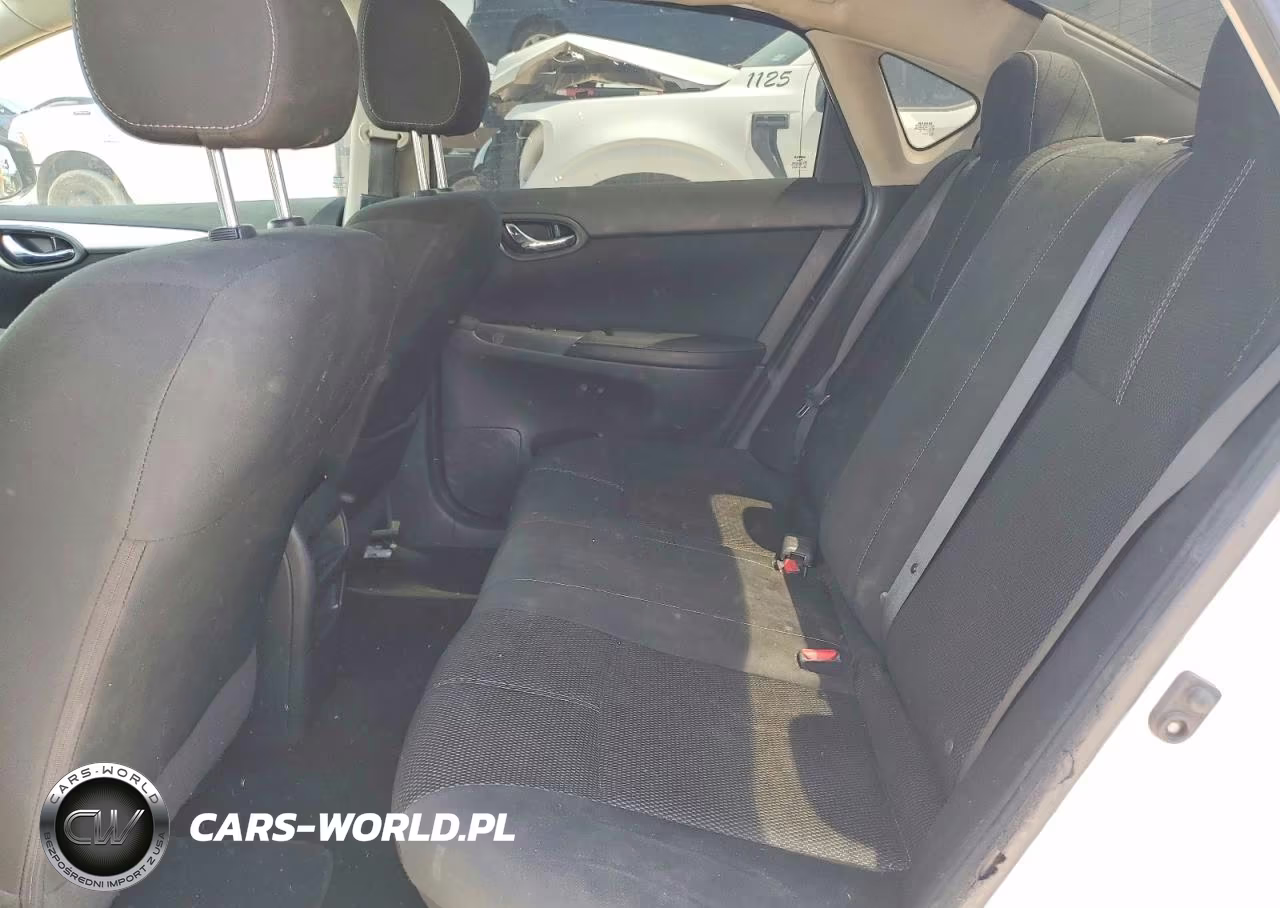 2018 Nissan Sentra S VIN:3N1AB7AP1JY274286 - 10