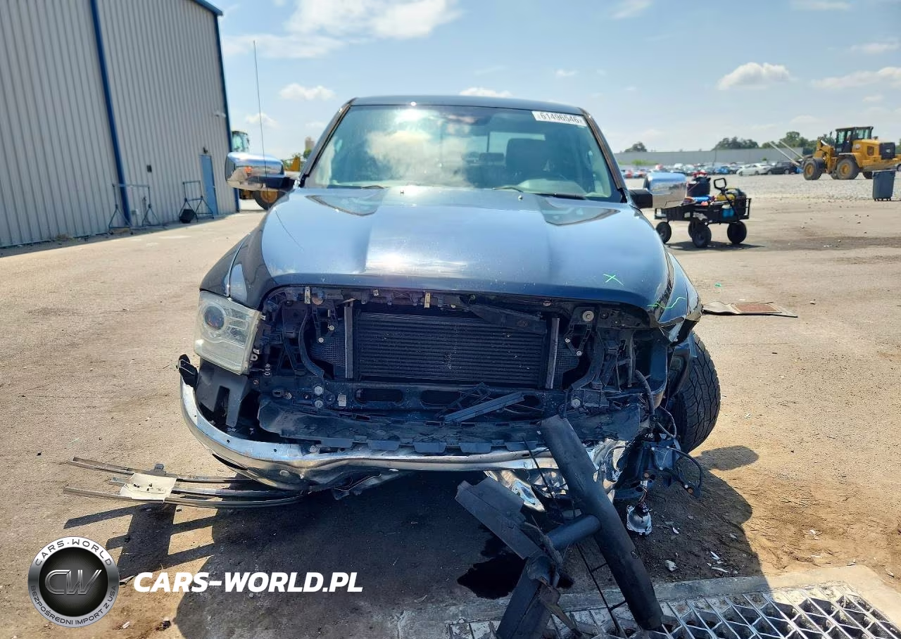 2018 Ram 1500 Laramie VIN:1C6RR7NMXJS254619 - 5