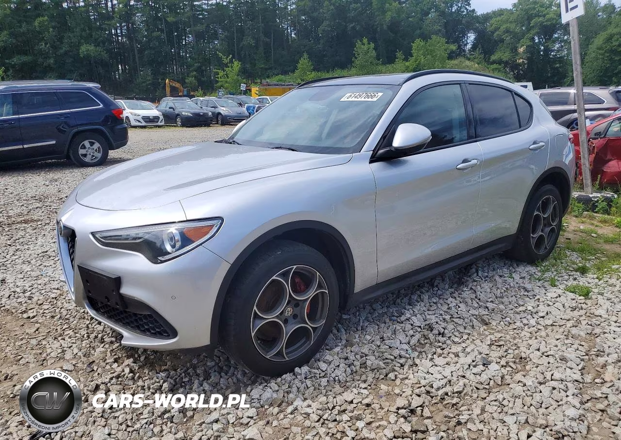 2018 Alfa Romeo Stelvio Sport – zdjęcie 1 z 13