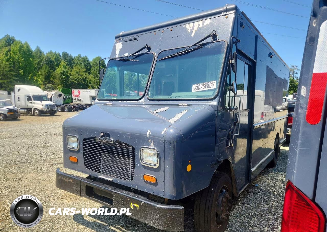 2020 Freightliner Chassis M Line Walk-In Van