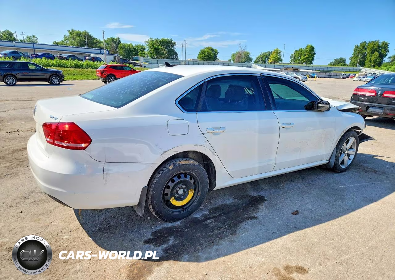 2013 Volkswagen Passat Se VIN:1VWBN7A31DC121858 - 3