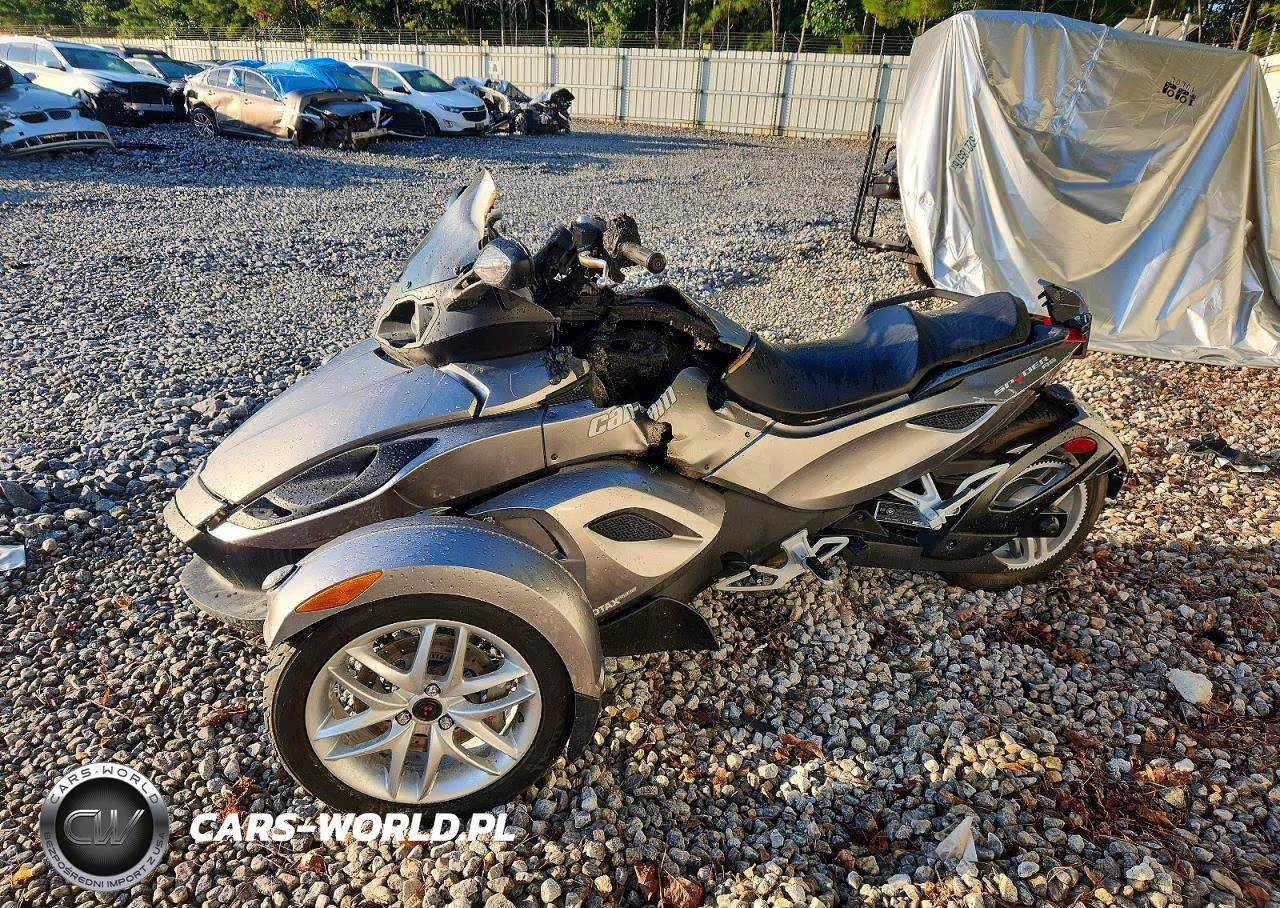 2013 Can-Am Spyder Roadster Rs VIN:2BXNAAC19DV000711 - 3
