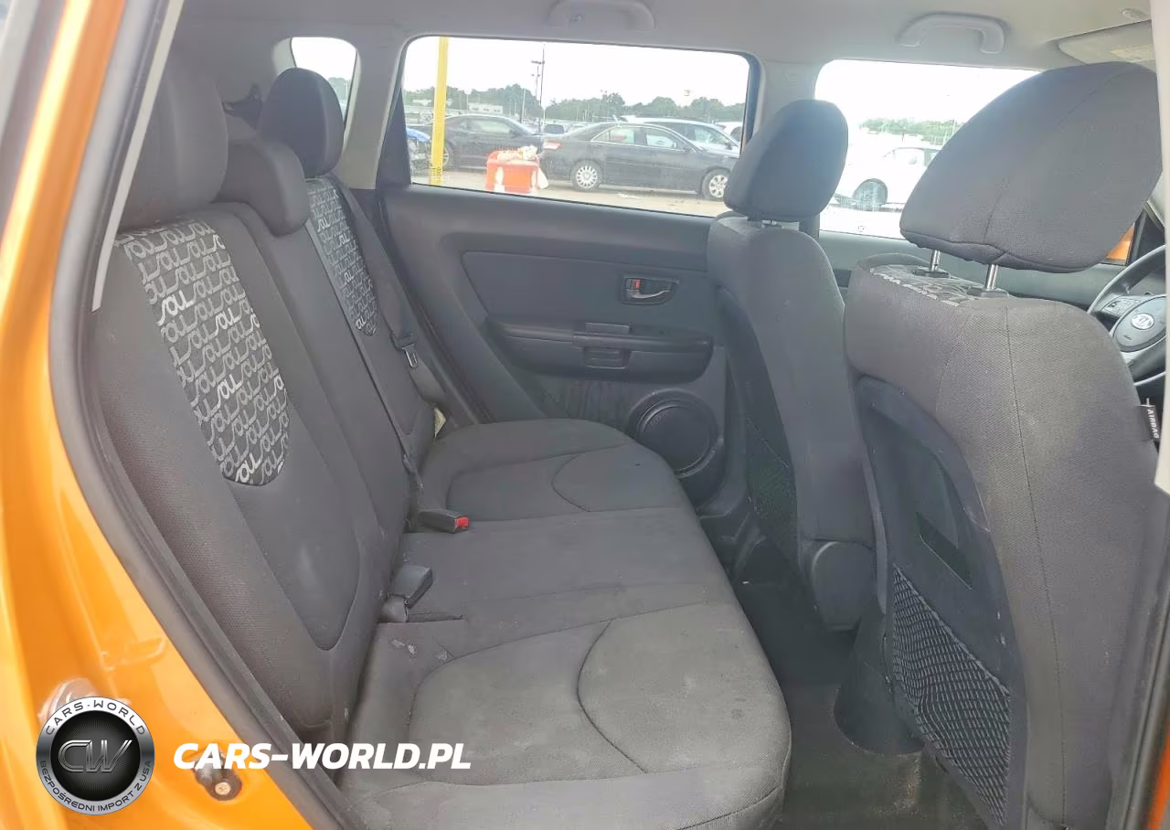 2011 Kia Soul + VIN:KNDJT2A25B7288485 - 11