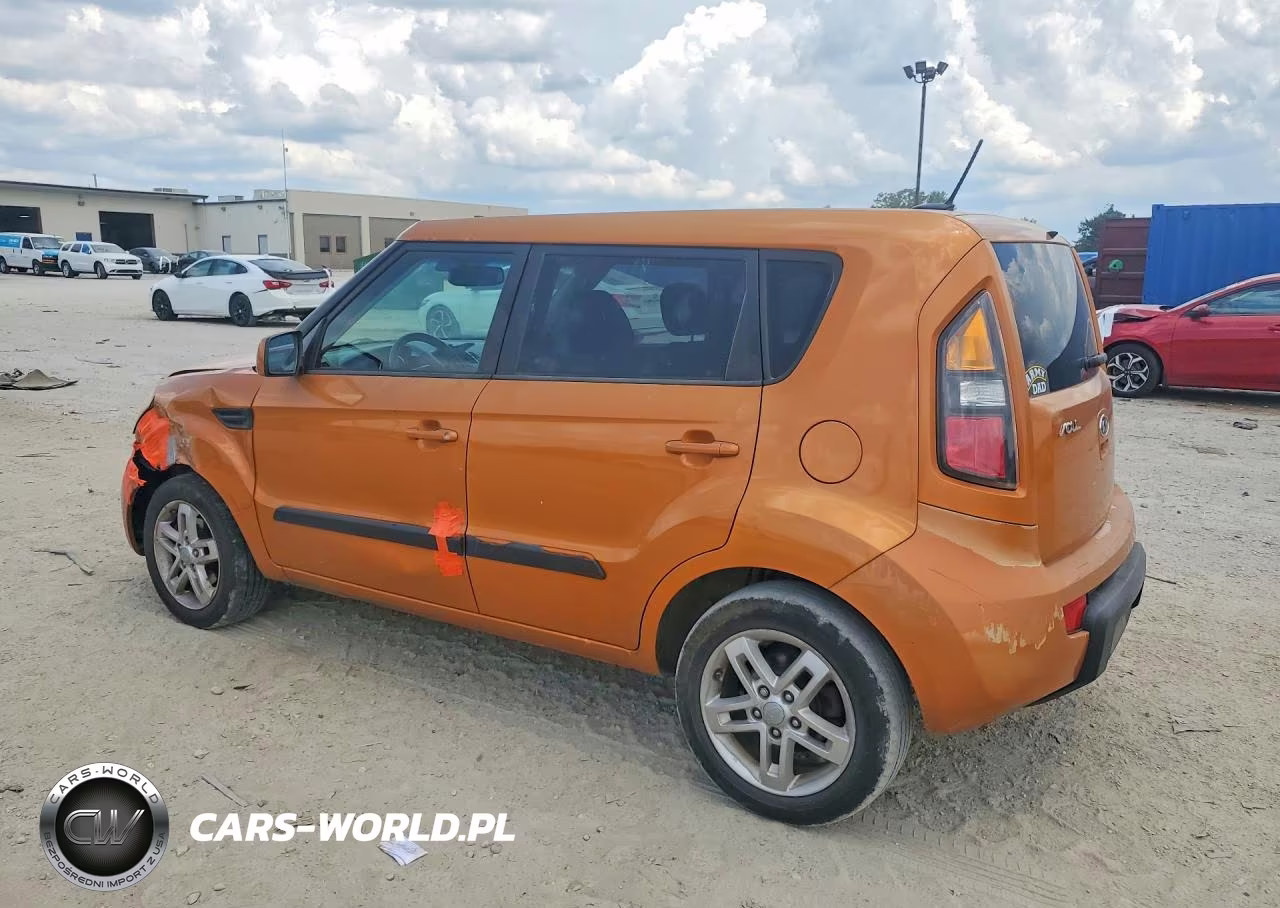2011 Kia Soul + VIN:KNDJT2A25B7288485 - 2