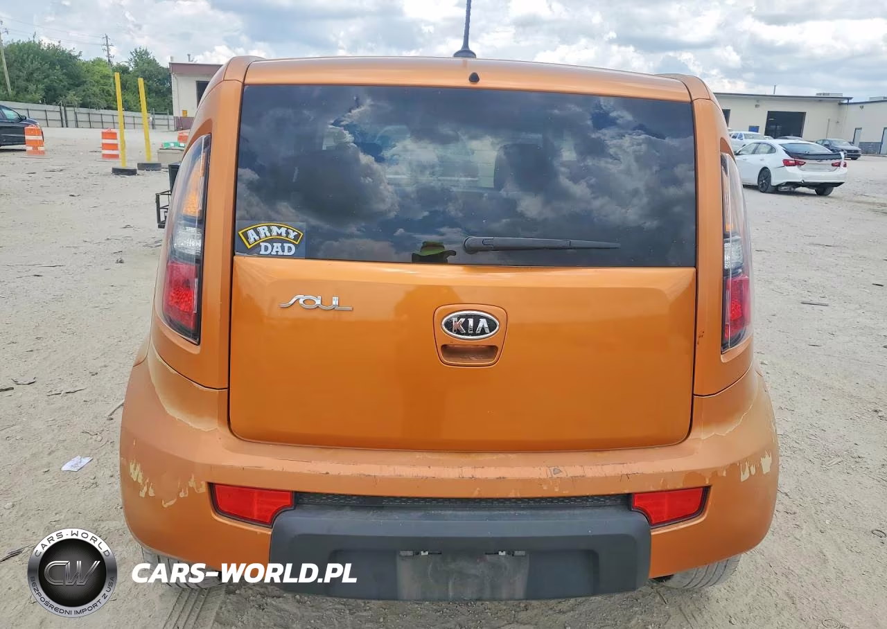 2011 Kia Soul + VIN:KNDJT2A25B7288485 - 6
