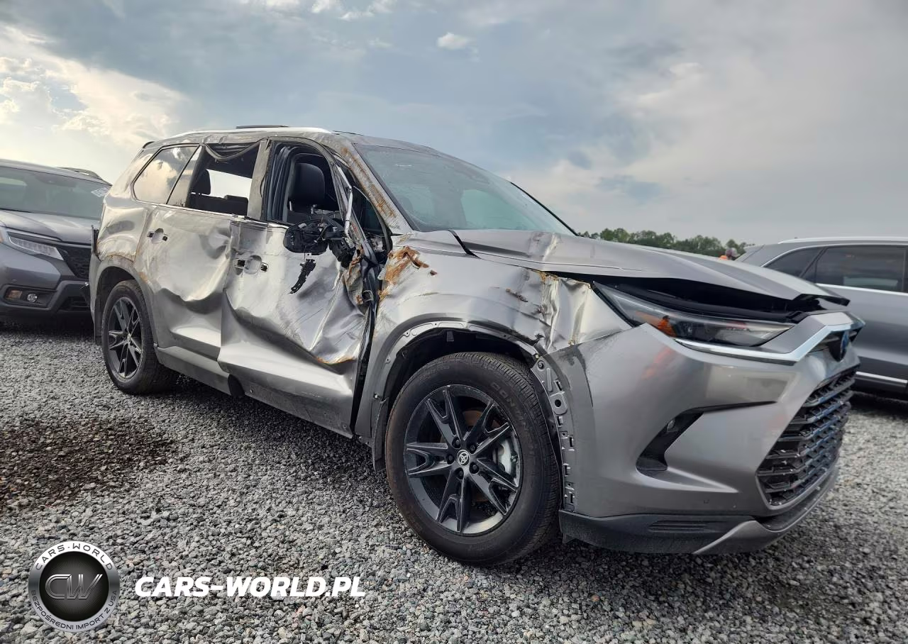 2026 Toyota Grand Highlander Hybrid Limited VIN:5TDACAB52TS070191 - 4