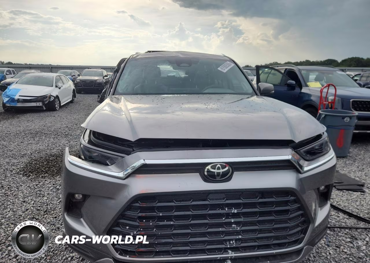 2026 Toyota Grand Highlander Hybrid Limited VIN:5TDACAB52TS070191 - 5