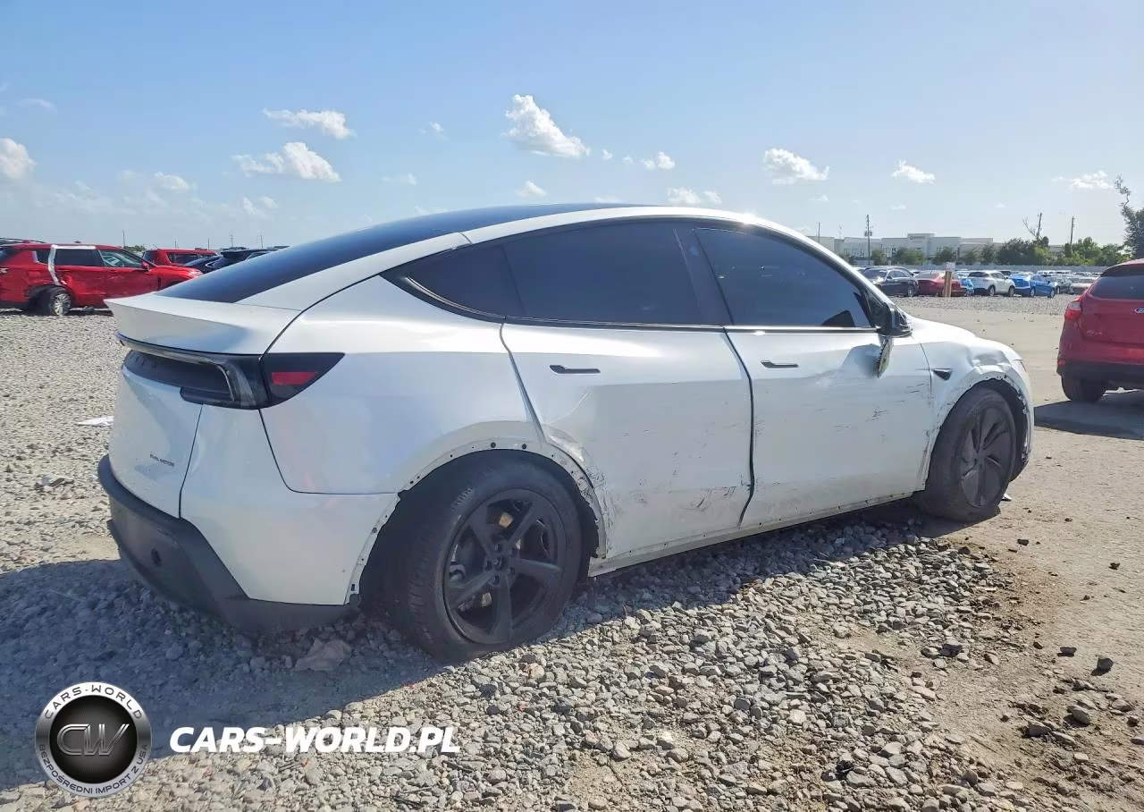 2026 Tesla Model Y VIN:7SAYGDEE2TA465766 - 3