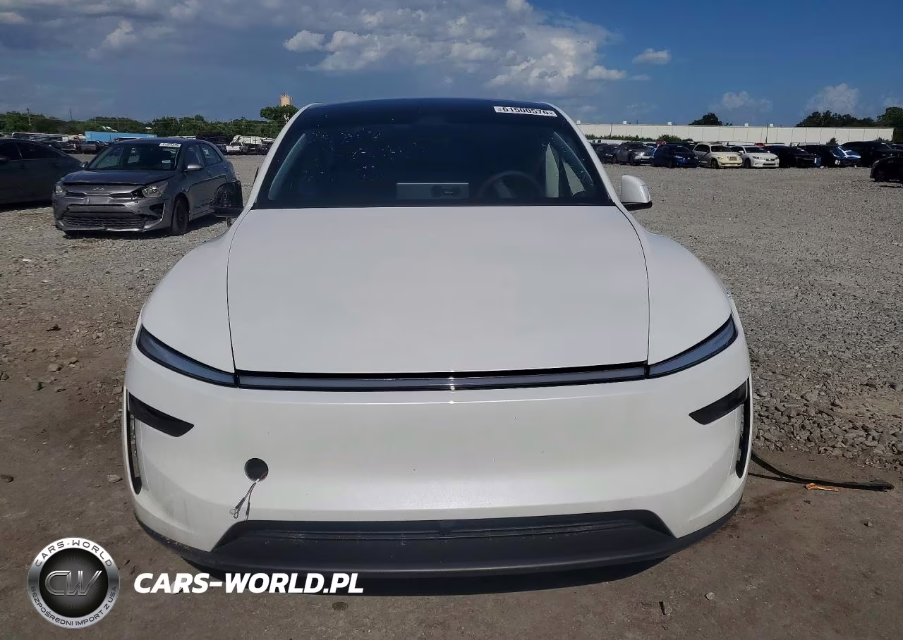 2026 Tesla Model Y VIN:7SAYGDEE2TA465766 - 5