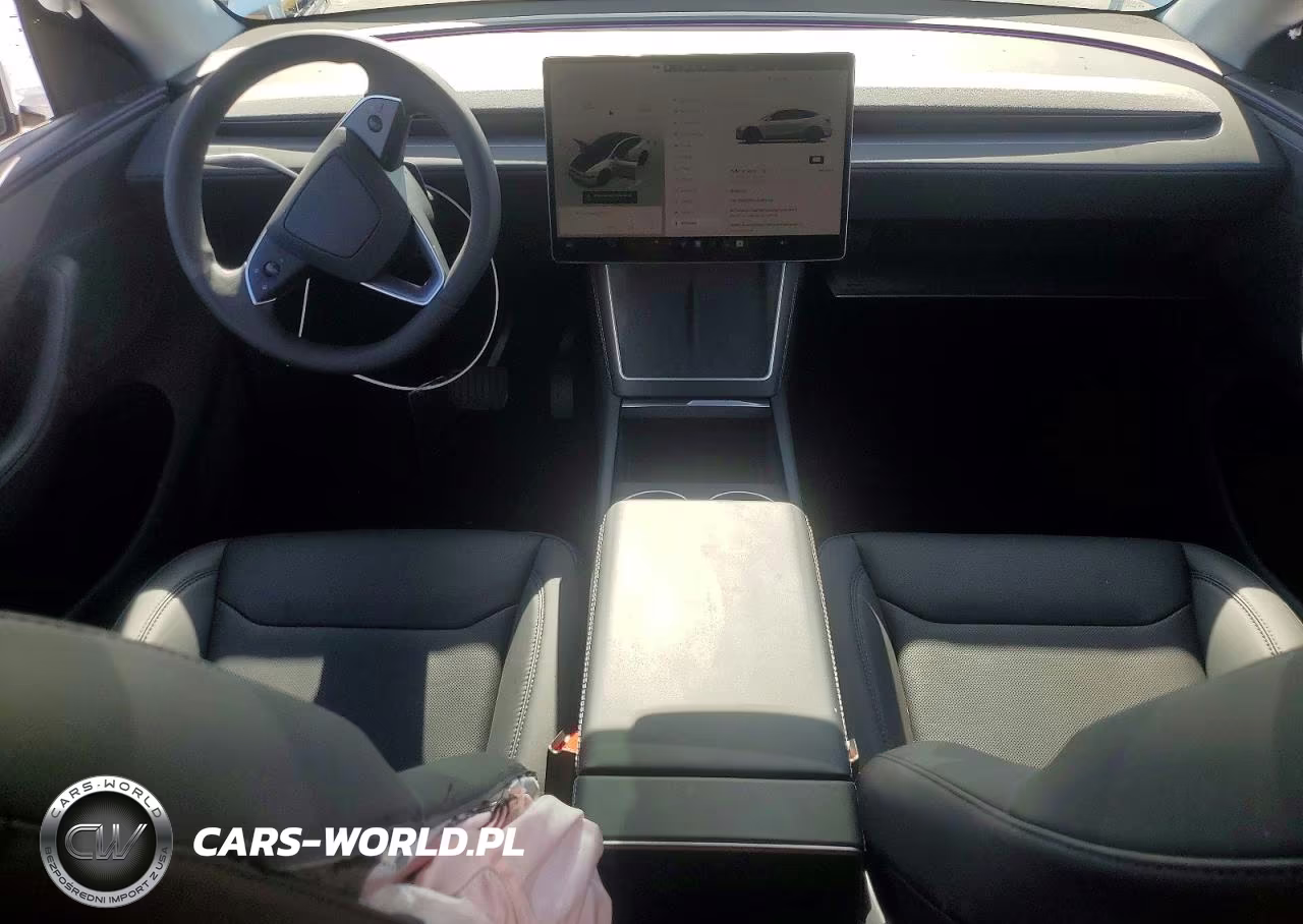 2026 Tesla Model Y VIN:7SAYGDEE2TA465766 - 8