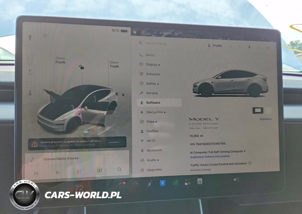 2026 Tesla Model Y VIN:7SAYGDEE2TA465766 - 9