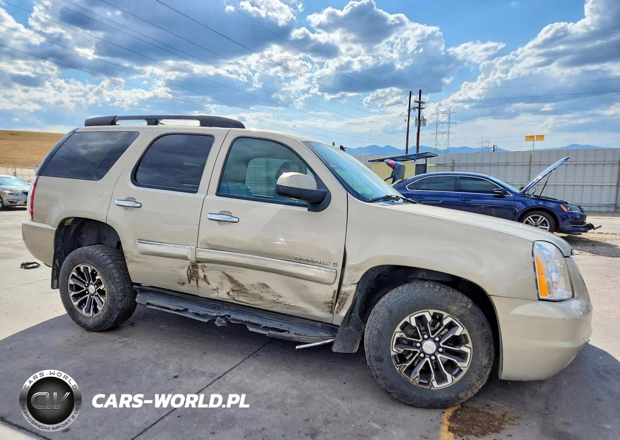 2008 GMC Yukon Denali VIN:1GKFK63828J173974 - 4