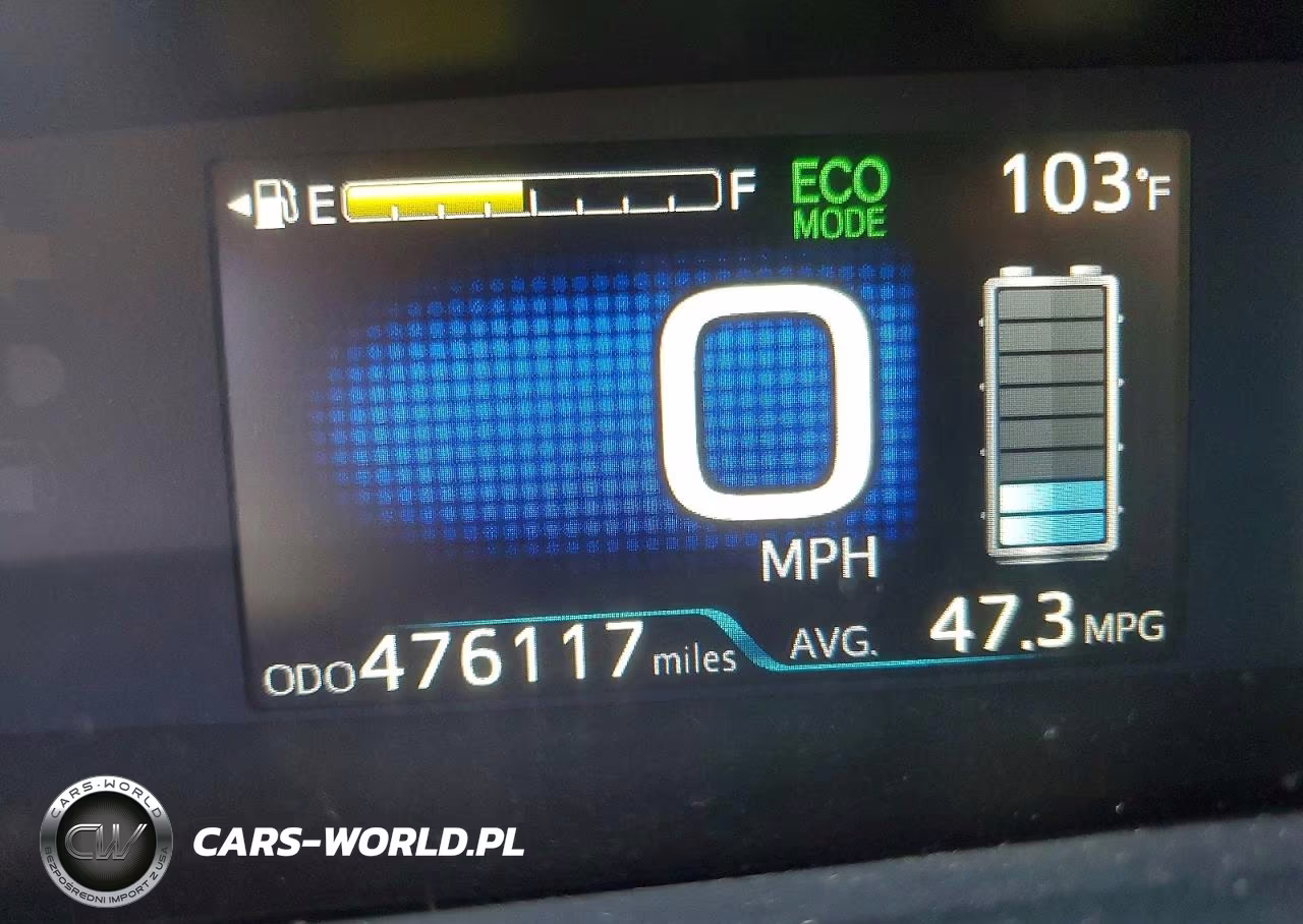 2017 Toyota Prius Three Touring VIN:JTDKARFU7H3534823 - 9