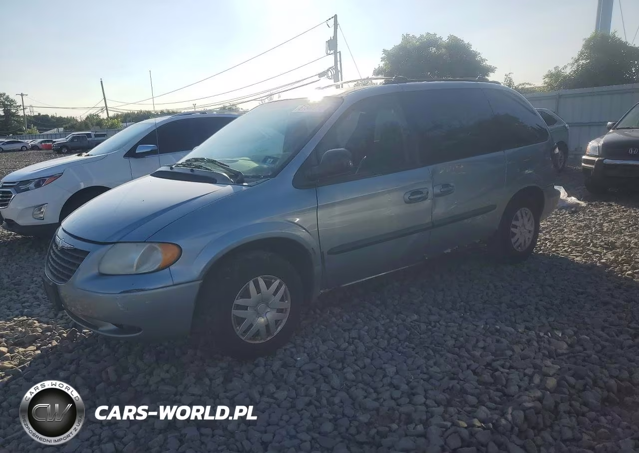 2004 Chrysler Town & Country