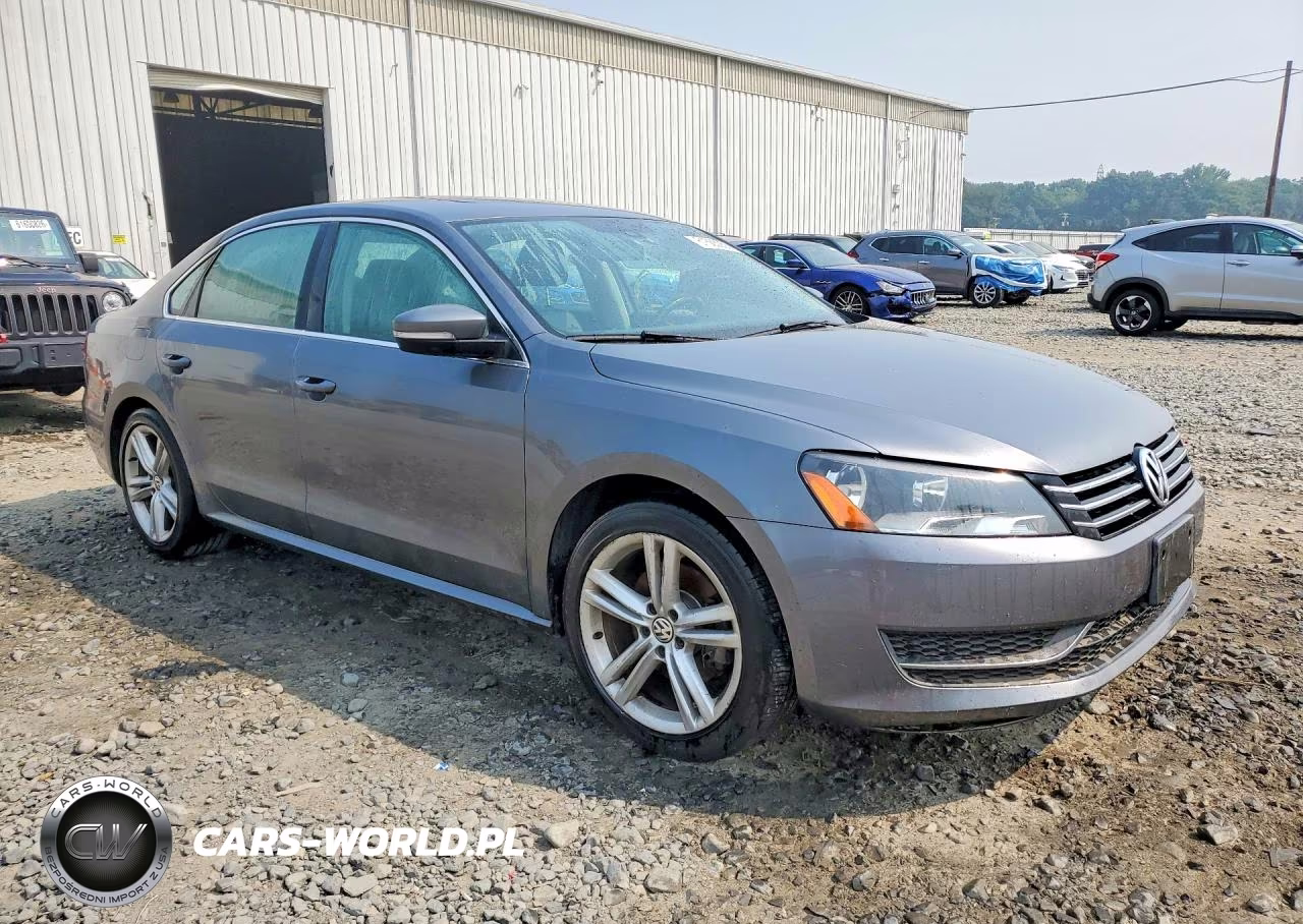 2014 Volkswagen Passat Se VIN:1VWBT7A39EC068687 - 4