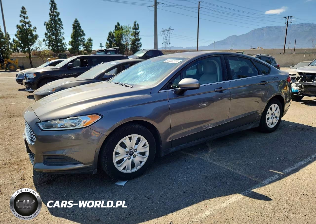 2013 Ford Fusion S – zdjęcie 1 z 12