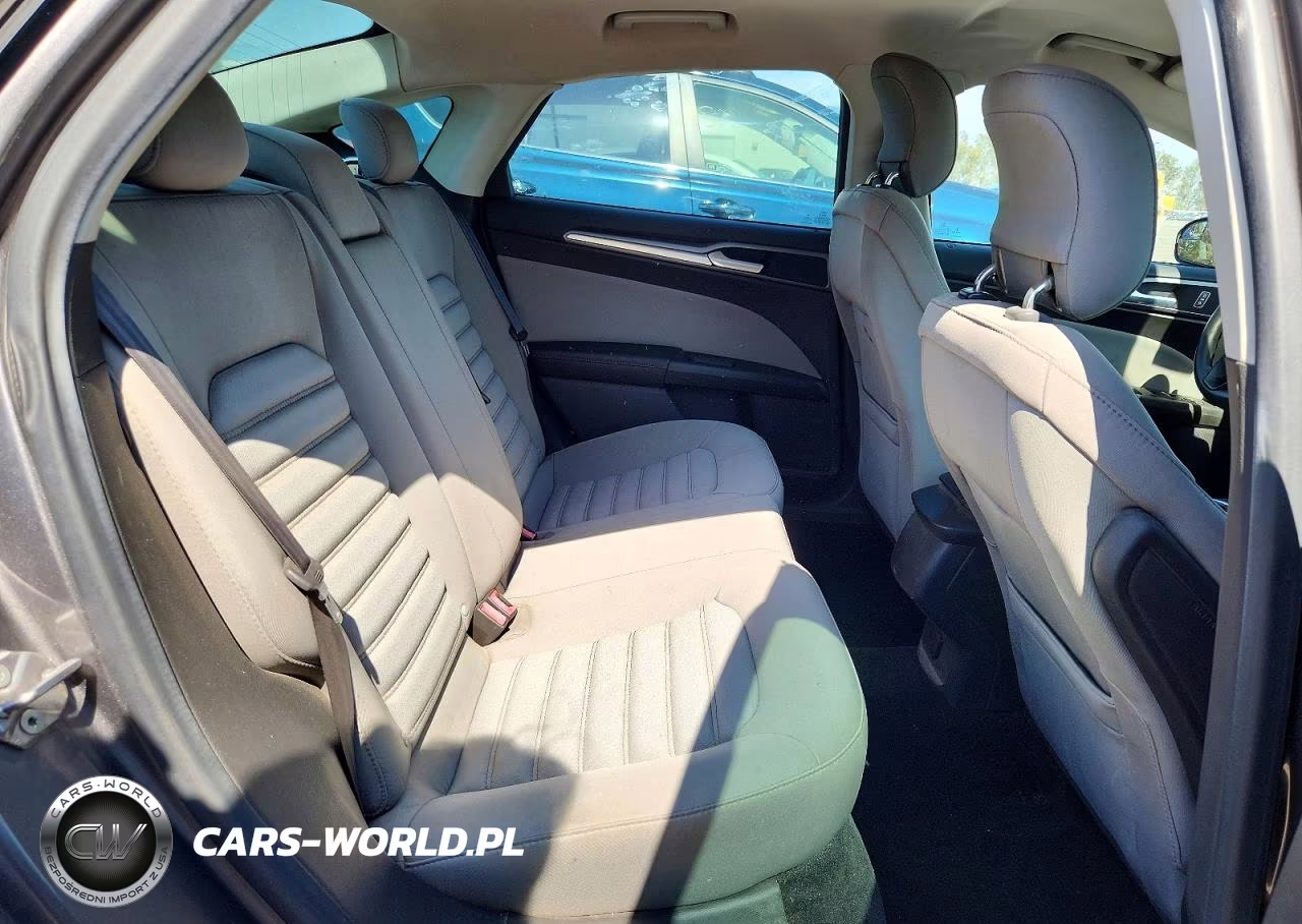2013 Ford Fusion S VIN:3FA6P0G71DR267703 - 10