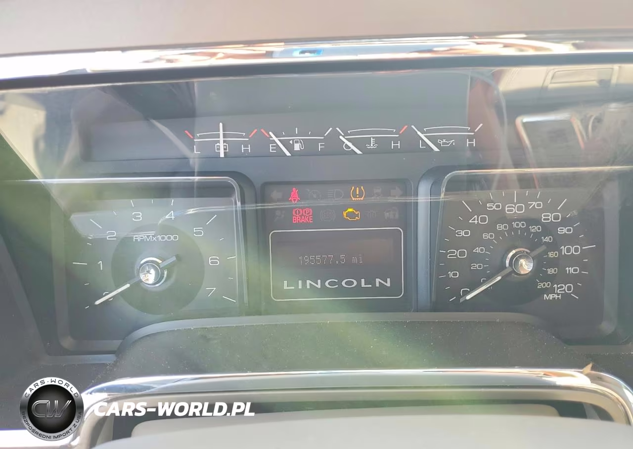 2011 Lincoln Navigator VIN:5LMJJ2J51BEJ06284 - 9