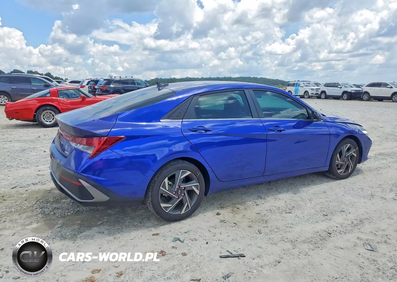 2026 Hyundai Elantra Limited VIN:KMHLP4DG2TU105624 - 3