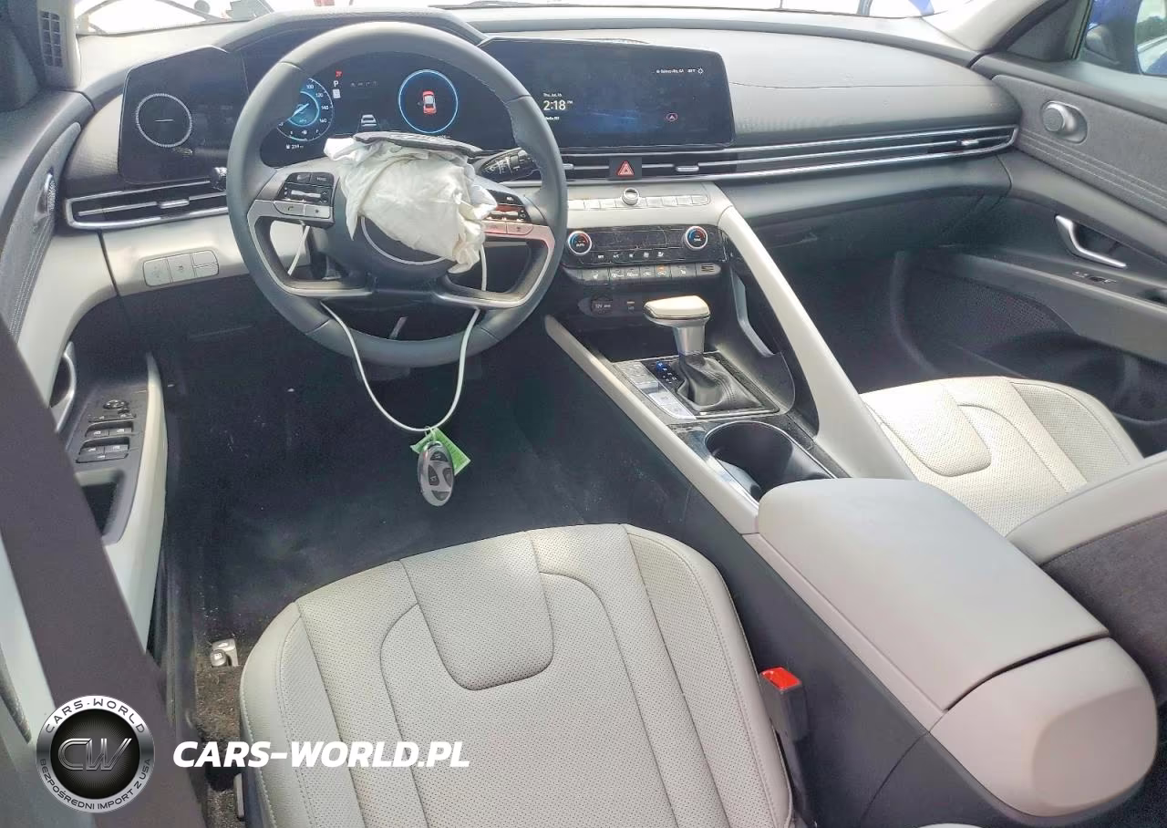 2026 Hyundai Elantra Limited VIN:KMHLP4DG2TU105624 - 8